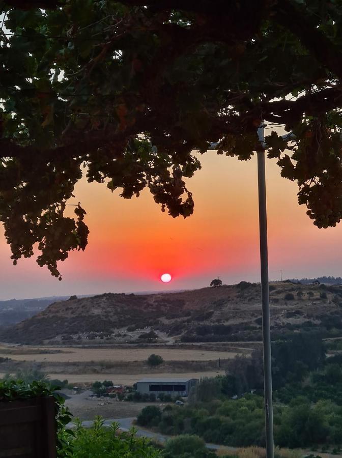 Arodafni House. Unique Views And Amazing Sunsets. Kouklia Esterno foto