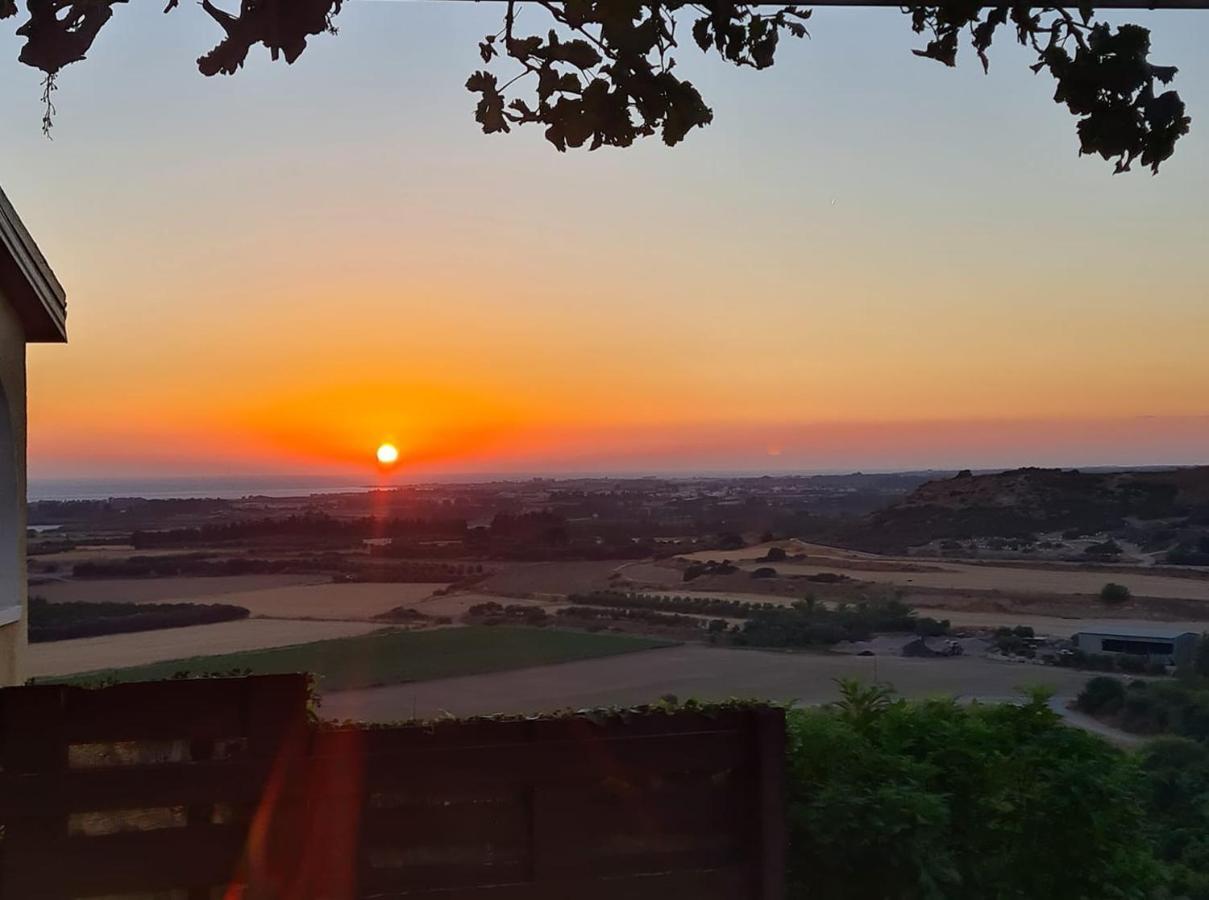 Arodafni House. Unique Views And Amazing Sunsets. Kouklia Esterno foto