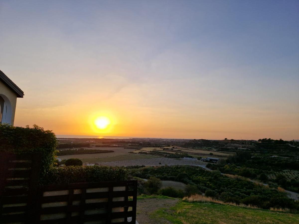 Arodafni House. Unique Views And Amazing Sunsets. Kouklia Esterno foto