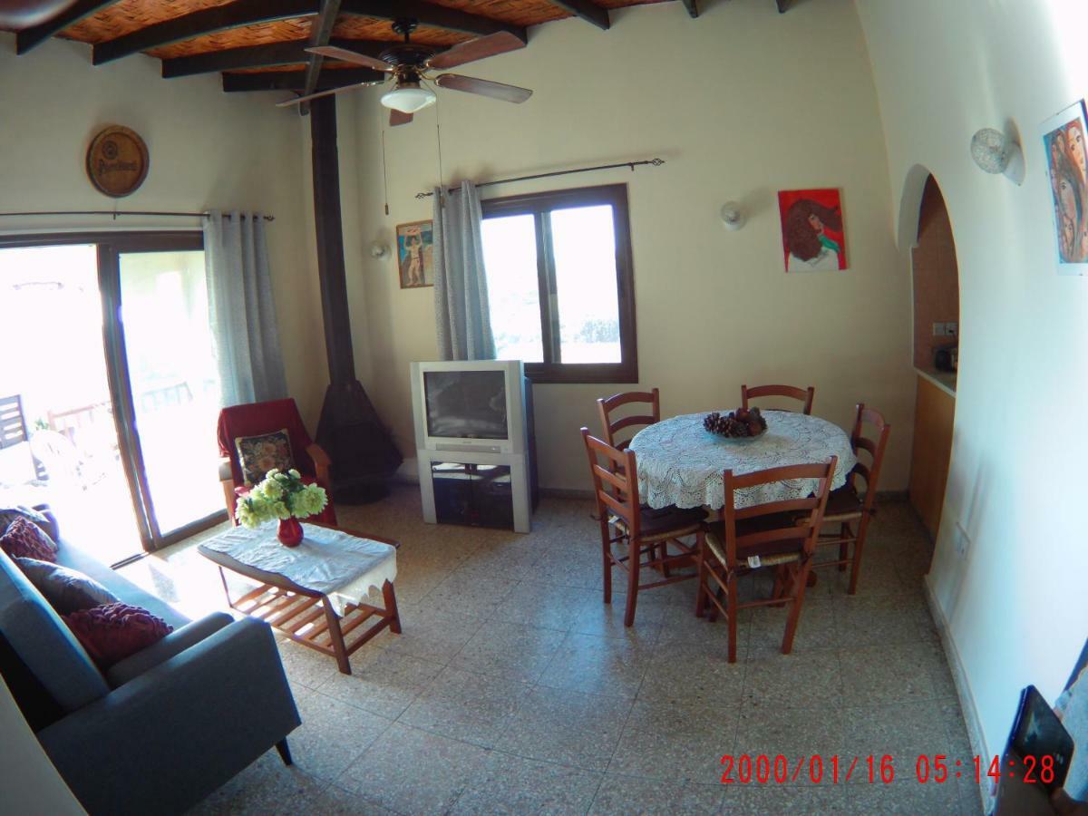 Arodafni House. Unique Views And Amazing Sunsets. Kouklia Esterno foto